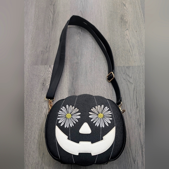 Backstitch Bruja Handbags - Backstitch Bruja Daisy Pumpkin Crossbody Backpack SOLD OUT Springween Halloween